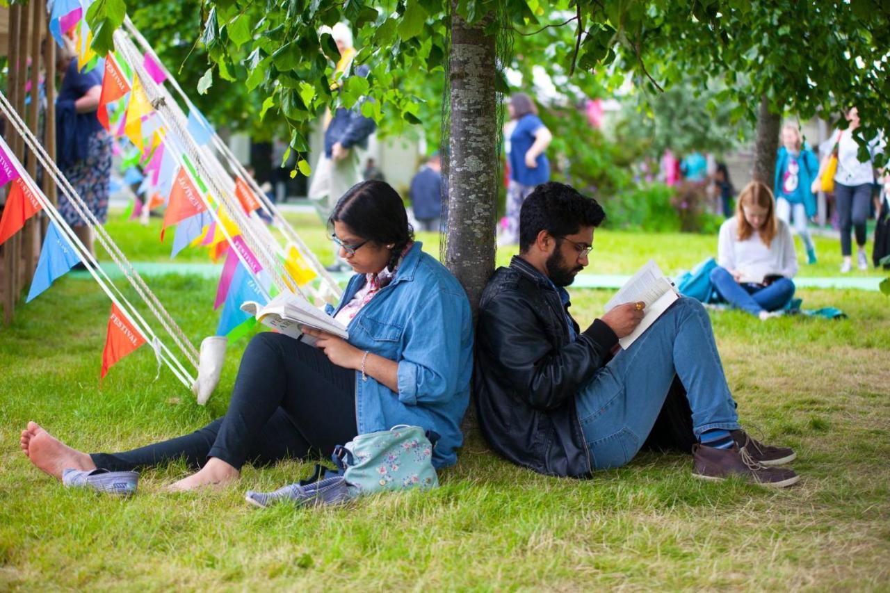 Festival Yurts Hay-On-Wye Hotel ภายนอก รูปภาพ